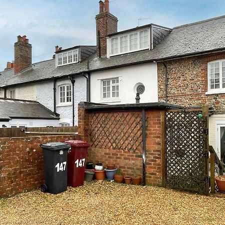 Beautiful Georgian Home In The Heart Of Chichester Extérieur photo