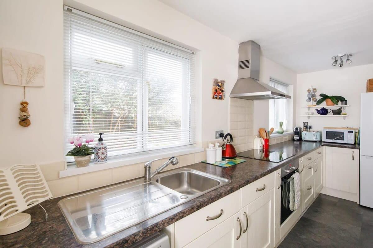 Beautiful Georgian Home In The Heart Of Chichester Extérieur photo