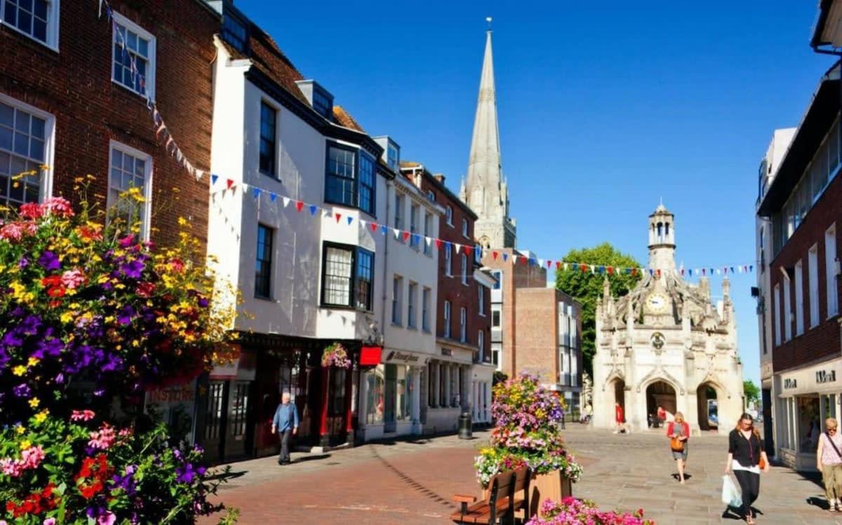 Beautiful Georgian Home In The Heart Of Chichester Extérieur photo